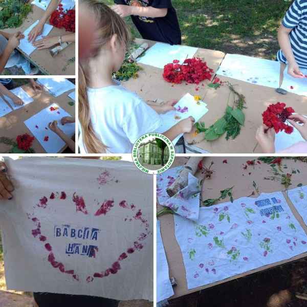 kolaż zdjęć dzieci podczas dekorowania materiału naturalnymi pieczątkami z płatków kwiatów, liści i napisów, pośrodku logo biblioteki