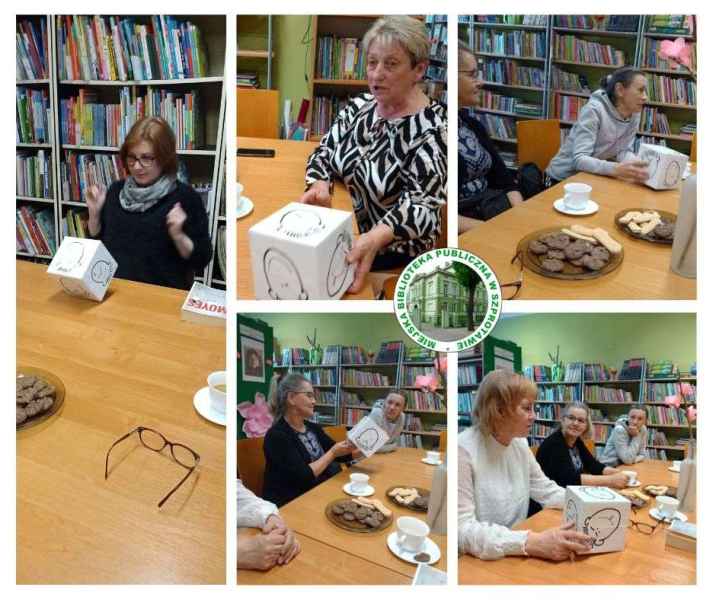 koalż zdjęć czytelniczek i bibliotekarki podczas rzucania kostką z emocjami, pośrodku logo biblioteki