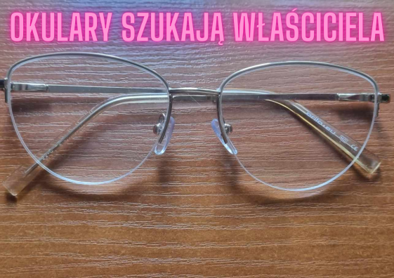 zdjęcie okularów z napisem okulary szukają właściciela